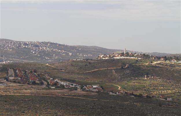Israel legalizes unsanctioned settler enclave