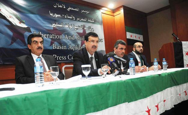 Syrian opposition splitting apart, new group launched