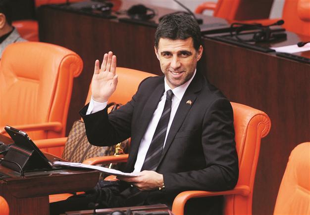 Deputy Şükür cleared to work as TV pundit