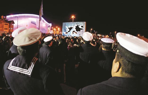 Tension high 30 years after Falklands war