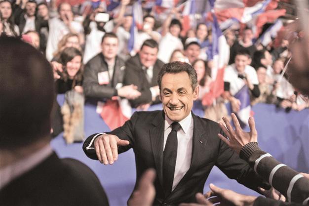 French leader decides not to step back from budget targets
