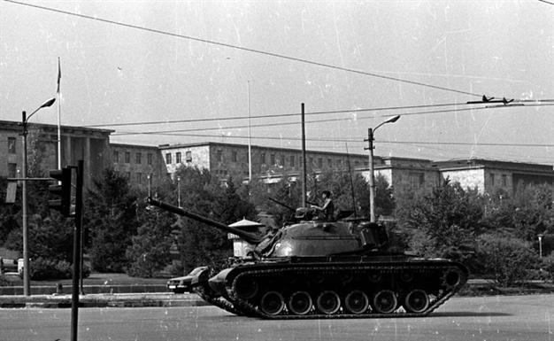 Turkish Parliament intervenes in 1980 coup trial