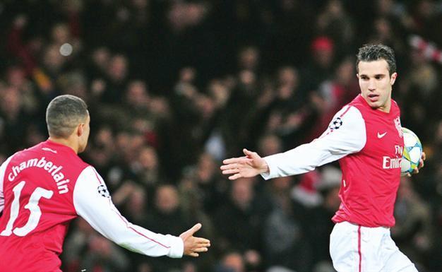Arsenal to fight on after heroic failure