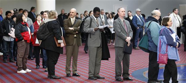 US unemployment drops to 8.2 percent in March
