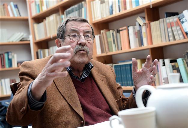 Israel bars German Nobel laureate Gunter Grass