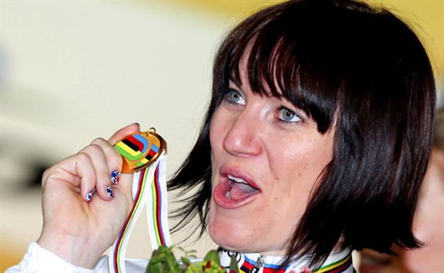 Australias Meares sets world record
