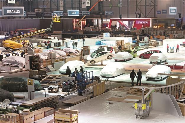Tough times awaiting global car industry ahead of motor show