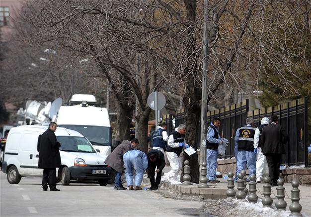 Small bomb injures one near PM office
