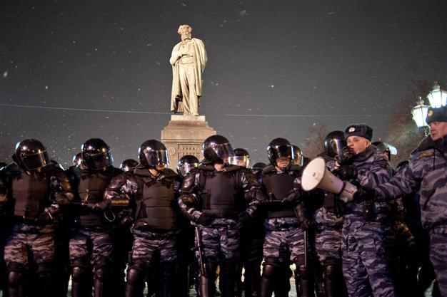 Russian protesters fear Putin resorting to force