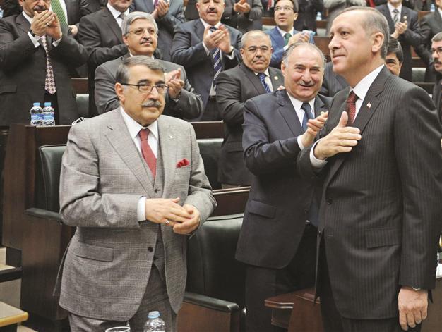 PM calls on Kurdish citizens to shun BDP