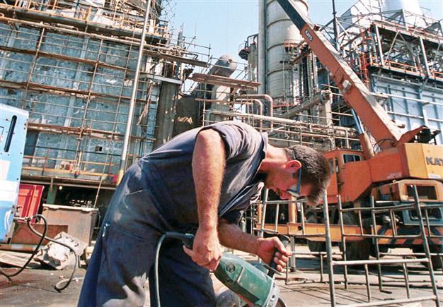 Shunned by US, Turkey looks for alternative oil