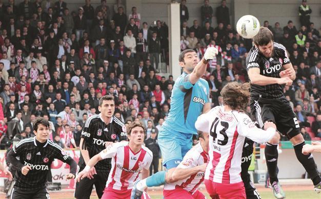Beşiktaş out, Fener’s Turkish cup path cleared