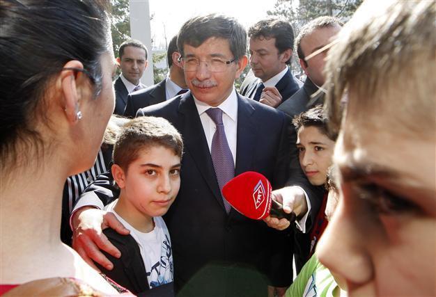 Turkish student to FM: Austrian teacher punched me