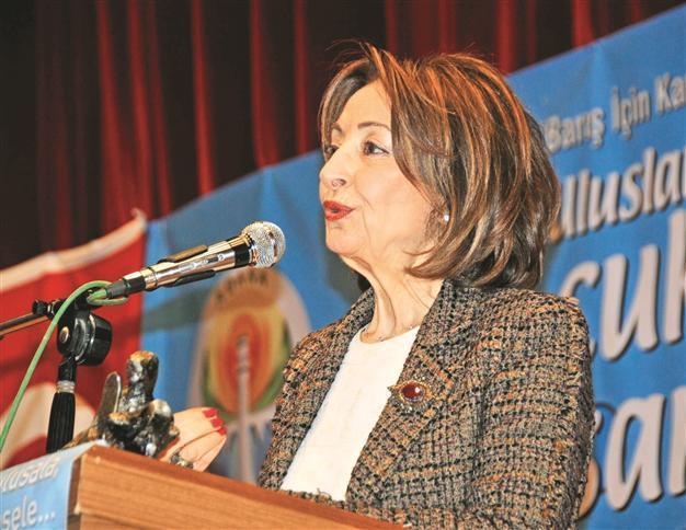 Writer gets art days award