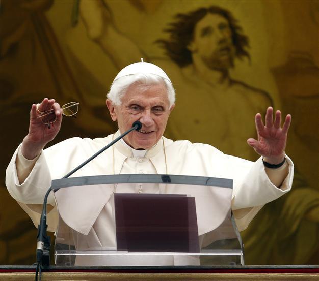 Pope pays tribute to women in Christianity
