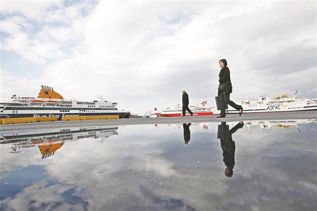 Greek social unrest reflected at sea ports