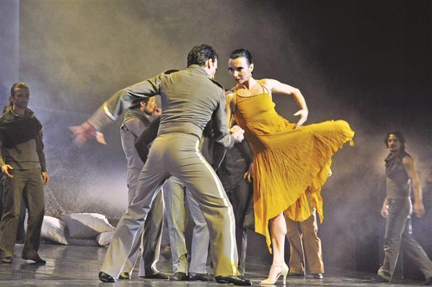 Opera and Ballet attempts to heal wounds of quake in Van