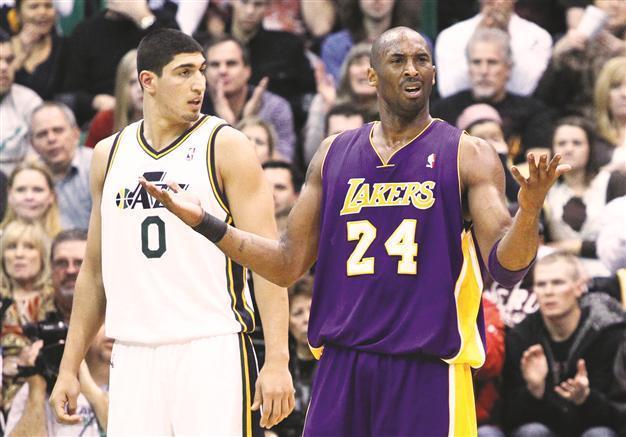Kanter reaches career-best as Jazz beat Lakers