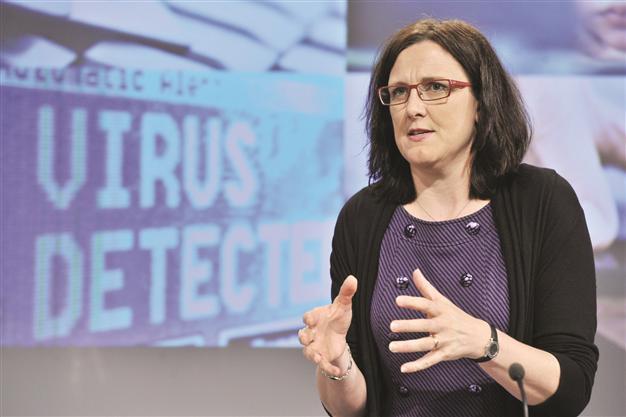 EU commissioner urges start of visa dialogue