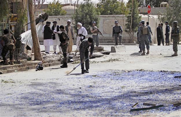 Suicide bomber kills 12 in northern Afghanistan