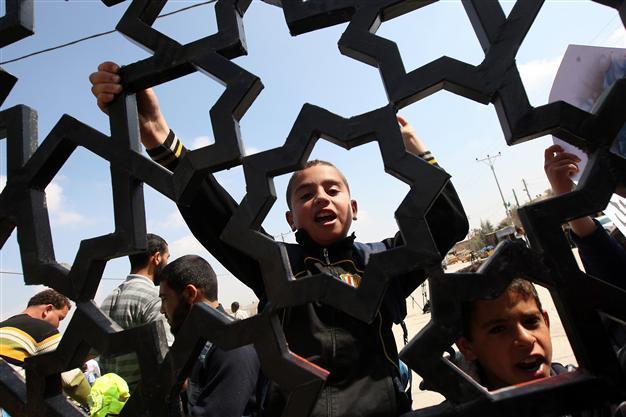 Israeli fuel entering Gaza to ease power crisis