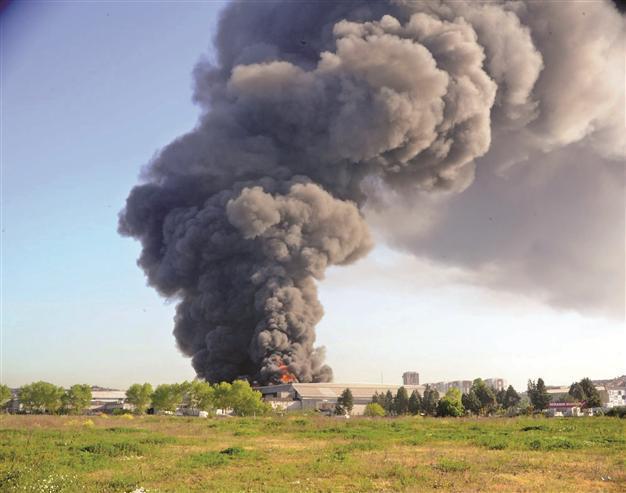 Arson claims under spotlight after huge blaze in Istanbul