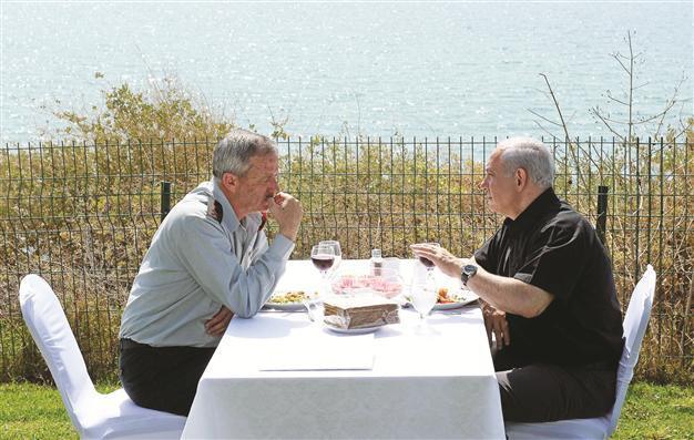 Israeli leaders divided on Iran nuclear threat