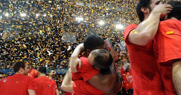 Olympiacos crowned Europes best in Istanbul