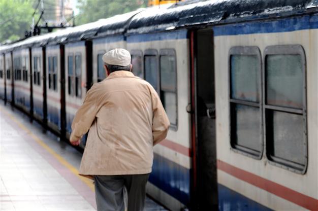 Number of lonely hearts in Turkey mounting, data show
