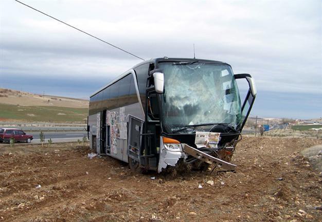 Iran bus accident kills four in eastern Turkey
