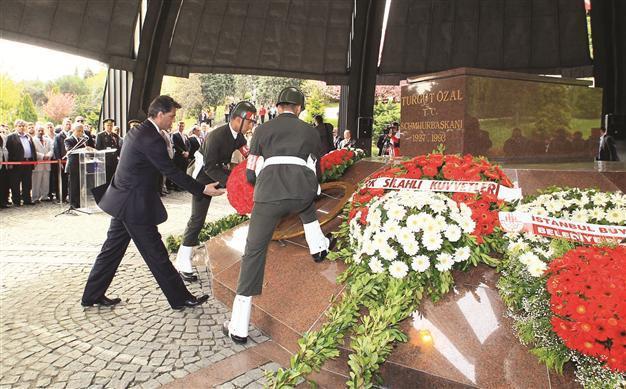 Deceased President Özal commemorated