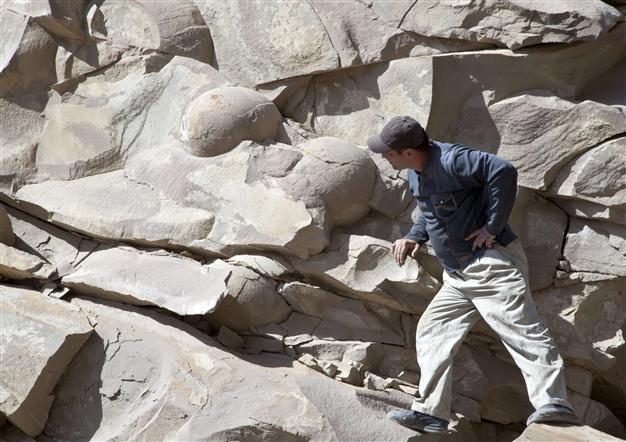 Chechnya claims worlds largest dinosaur eggs