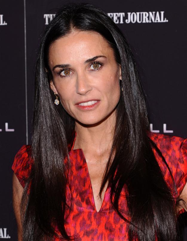 Demi Moore no longer Mrs Kutcher