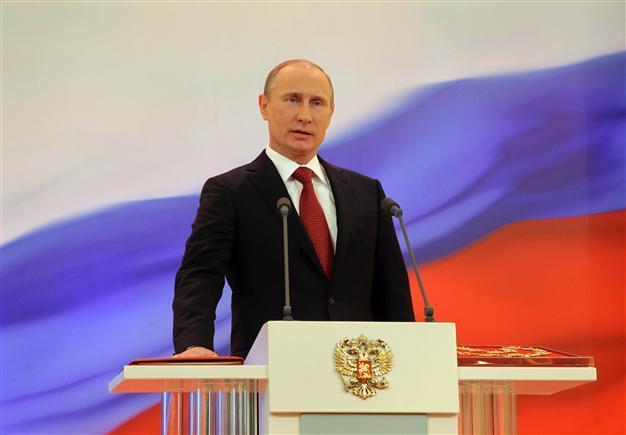 Putin proposes Medvedev as Russia prime ministe