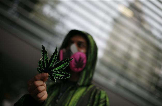 Medical marijuana supporter wins Oregon AG primary