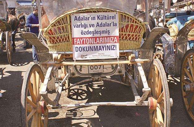 Istanbul islands may bid farewell to traditional horse carriages