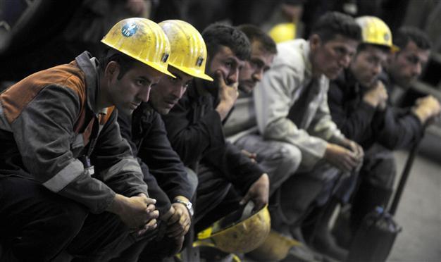 Turkeys jobless rate falls to 10.2%: official survey