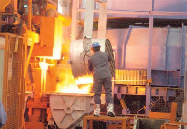 Make planes not tanks, PM tells steel company