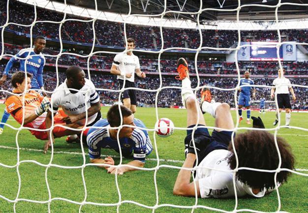 English FA renews calls for goal-line technology