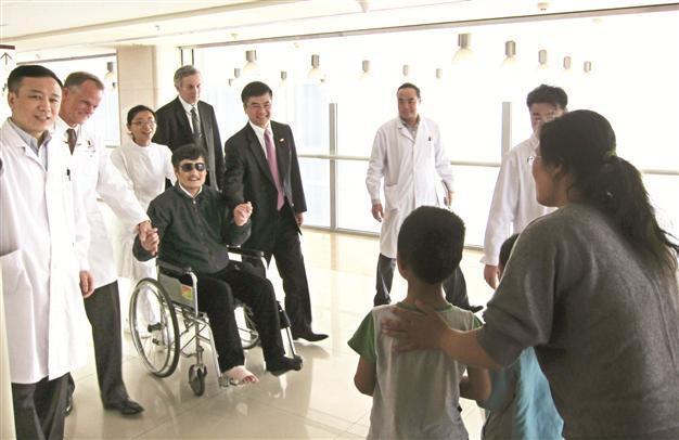 Chen hopes to fly with Clinton