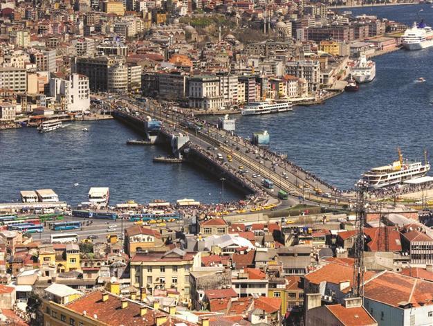 Reference book introduces historical Istanbul buildings in English