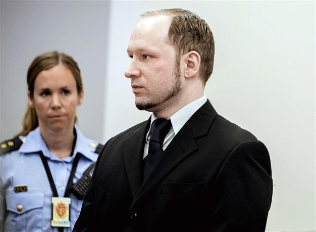 Victims family member hurls shoe at Breivik at Norway trial