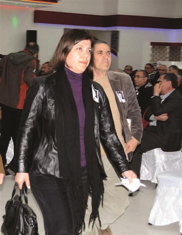 Parties get advisors for new charter talks
