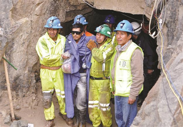 Peru miners rescued after 7 days