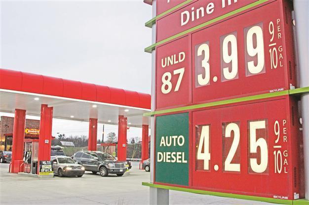 Oil prices stable as markets remain closed on May Day