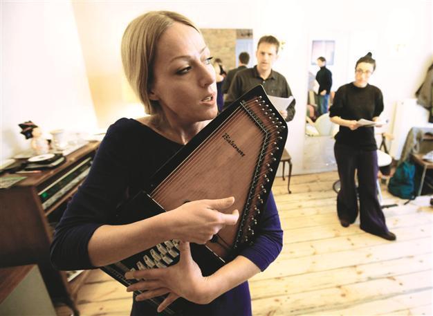 Berlin’s yodel school renews Turkish district Kreuzberg