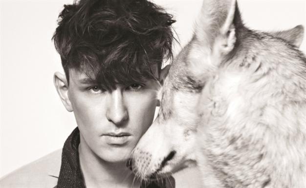 Patrick Wolf visits Istanbul once more for an acoustic show