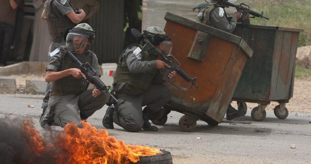 Two Israeli soldiers wounded in Gaza border clash
