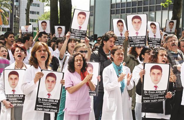 Attacks against medics ongoing across Turkey