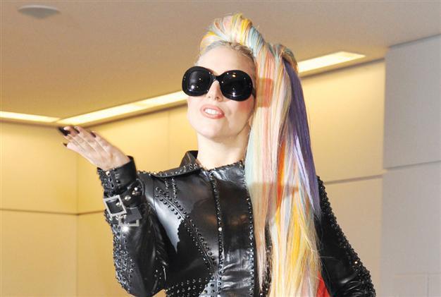 Indonesian Islamists threaten Gaga show